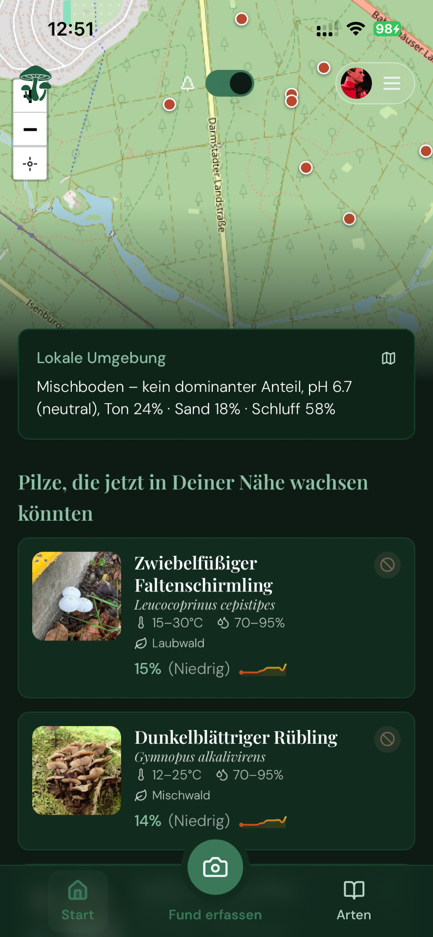 App-Startbildschirm im Waldmodus mit lokaler Umgebung und Pilzempfehlungen