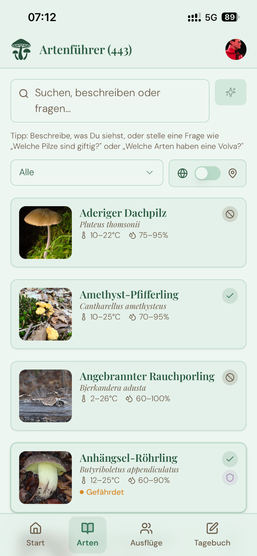 Artenführer-Bildschirm mit Liste essbarer Pilze
