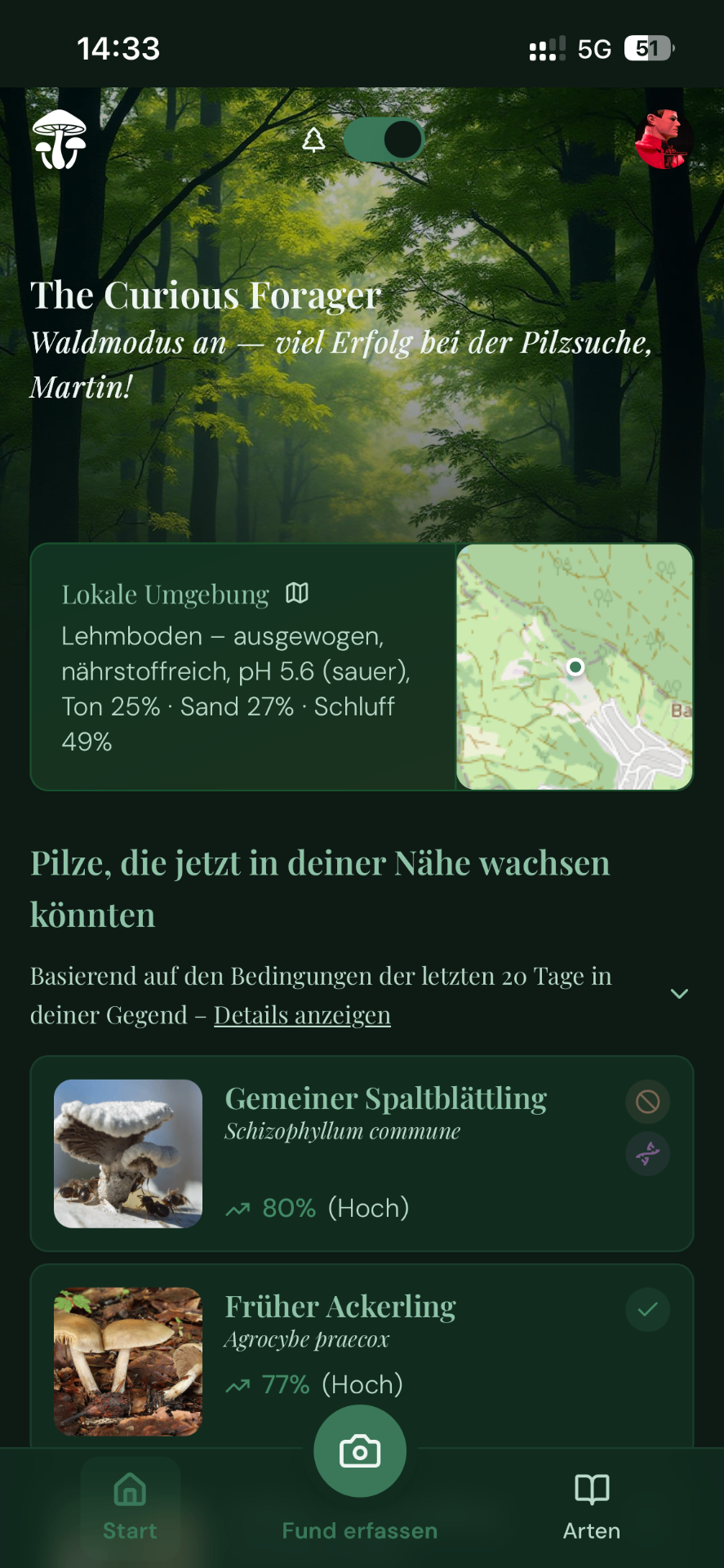 App-Startbildschirm im Waldmodus mit lokaler Umgebung und Pilzempfehlungen